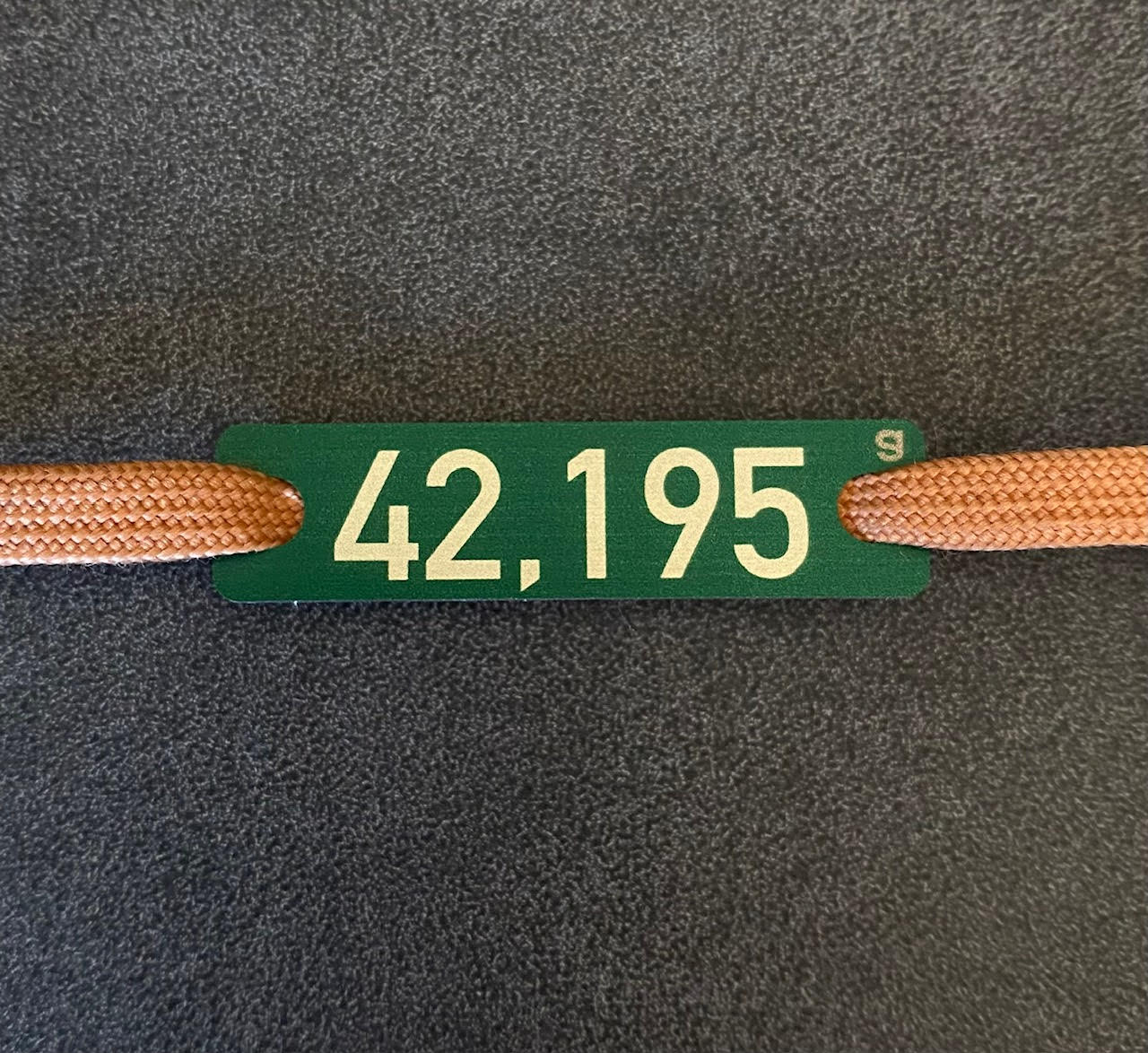 42,195